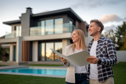 couple-flou-maison-moderne-brochure